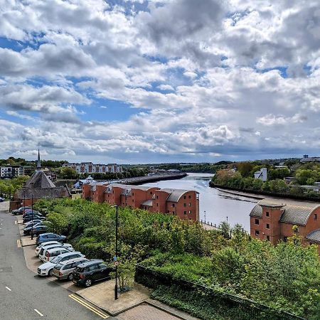 Quayside Apartment With Riverside Views & Parking Newcastle upon Tyne Eksteriør billede
