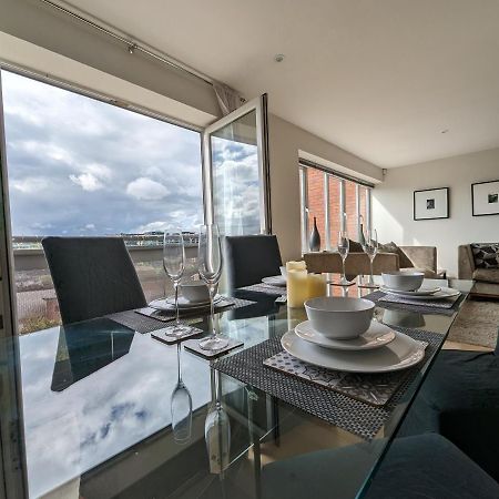 Quayside Apartment With Riverside Views & Parking Newcastle upon Tyne Eksteriør billede