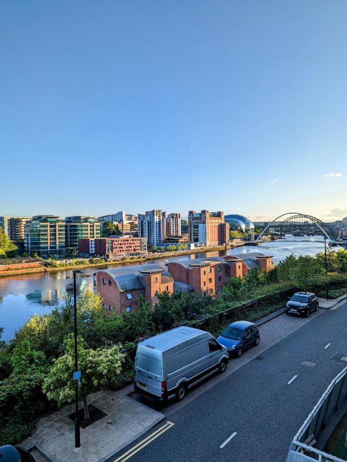 Quayside Apartment With Riverside Views & Parking Newcastle upon Tyne Eksteriør billede